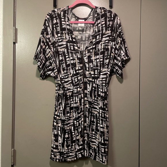 Dress - Picture 1 of 6